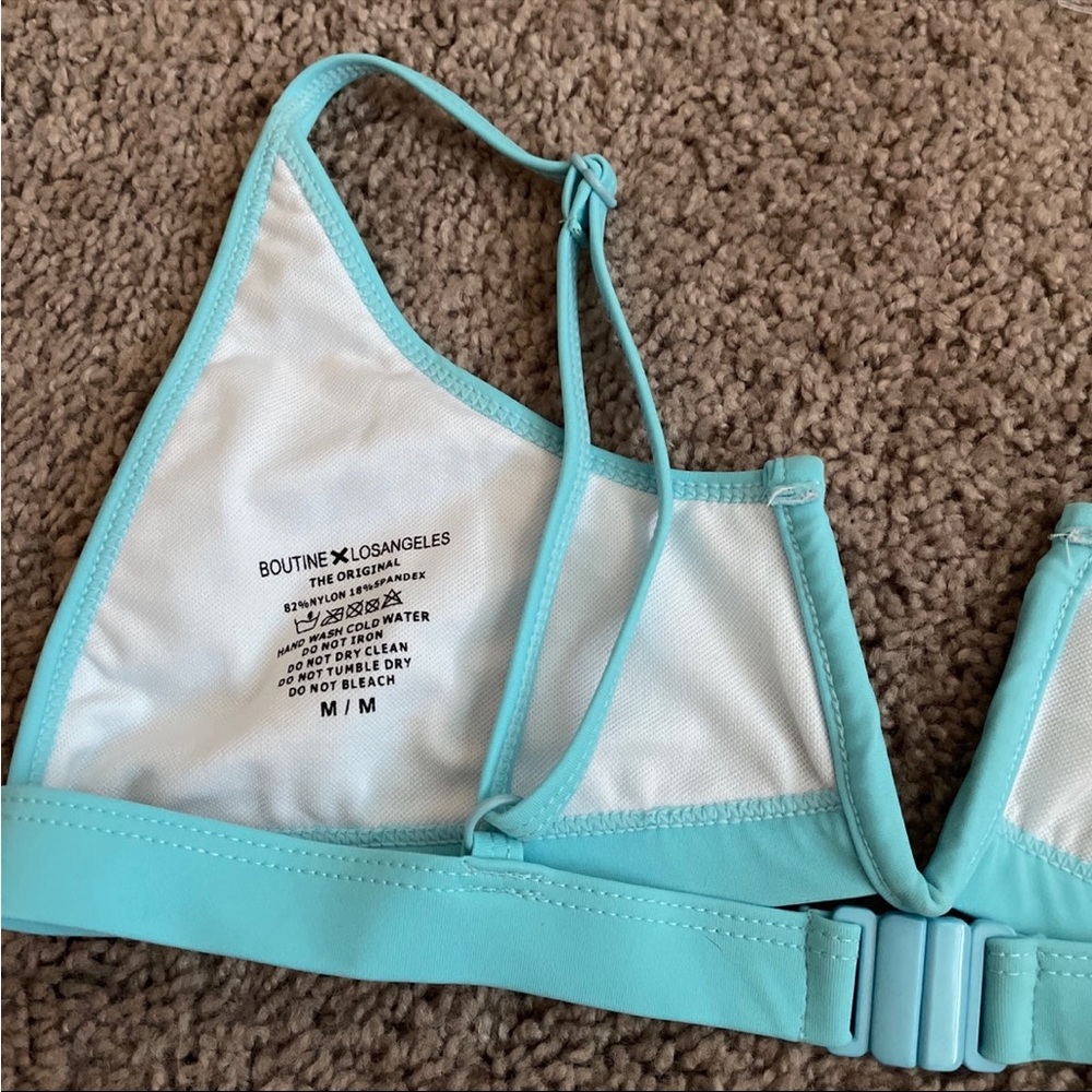 BoutineLA baby blue v-cut top - Picture 4 of 5